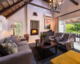 Hunter's Country House - Plettenberg Bay - Obývací pokoj