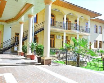 Uzbegim Plaza Hotel - Samarkanda - Edificio
