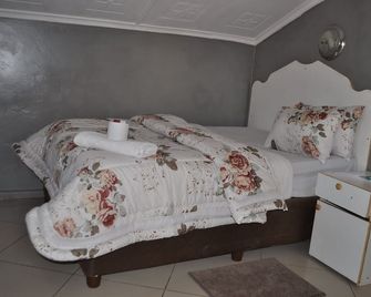 Willu Executive Lodge - Livingstone - Bedroom