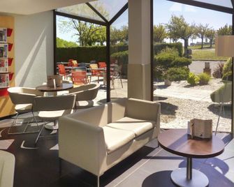 ibis Saintes - Saintes - Salon
