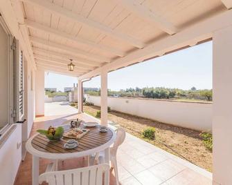Relax at Residenze del Maria Rosaria-1BedApt B3 S3 - Orosei - Balcone