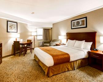 Quality Inn - Kitchener - Bedroom