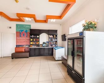Motel 6 San Antonio - Fiesta Trails - San Antonio - Annehmlichkeit