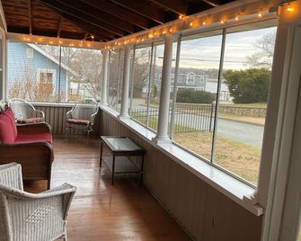 Onset Family Escape - Wareham - Balcón