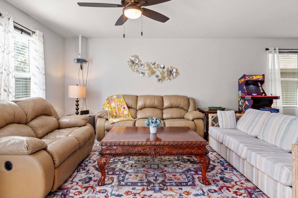 Fun Games And Spacious 4br House 3 ML To Lackland Afb Close To Seaworld - سان انطونيو - غرفة معيشة