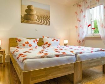 Pension Sleep-In Brettach - Brettach - Habitación