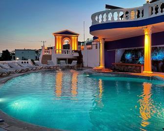 Aspat Butik Otel - Akyarlar - Bể bơi