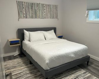 Basement Suite in Edmonton - Nisku - Habitación