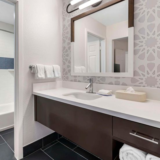 Sonesta ES Suites Chatsworth image 1