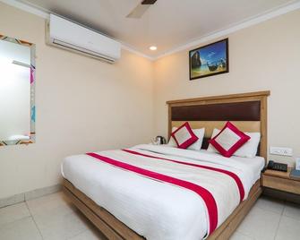 Hotel Amar International - New Delhi - Bedroom
