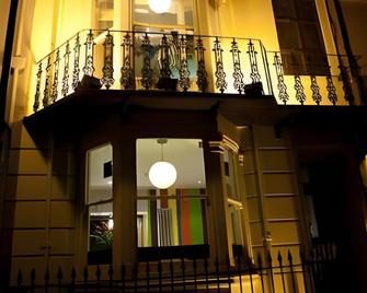 Guest And The City - Brighton - Edificio