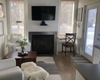 'Tiny House' - Skiing, Golf, Fly Fishing, Biking and More! - Carbondale - Soggiorno