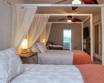 Great Location , Great Vibes, Great Pool - Summerland Key - Schlafzimmer