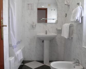 Hotel Oasis - Conil de la Frontera - Phòng tắm