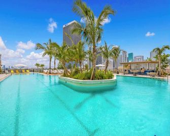 Luxury Condo in Downtown Miami - Miami - Piscina