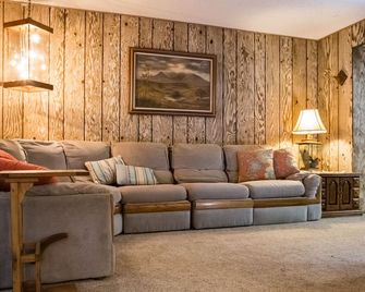 Mountain Lakeview Lodge - Havre - Huiskamer