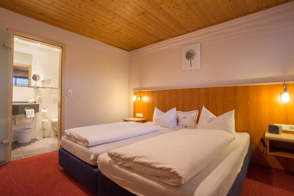 Landhotel Schöll - Parsberg - Спальня