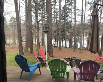 Beautiful house on Lake Hartwell! Water year round! - Lavonia - Terasa