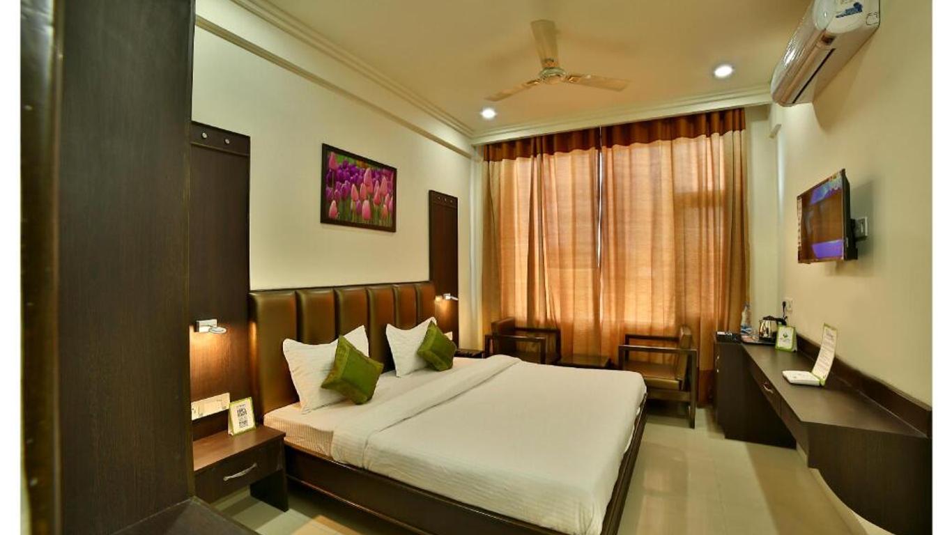 Treebo Dee Intercontinental