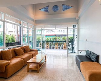 أكوزيبوشتيل - بانكوك - ردهة