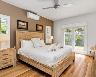 Elegant Entertainer - Chic Sorrento Retreat - Sorrento - Bedroom