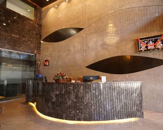 Pruthvi Paradise - Tumkūr - Front desk