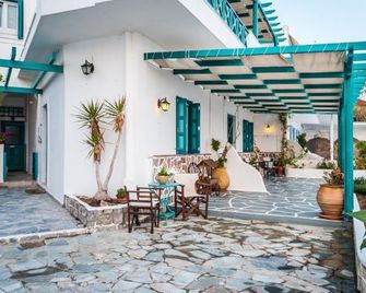 Seaside Apartments - Plaka - شرفة مرصوفة