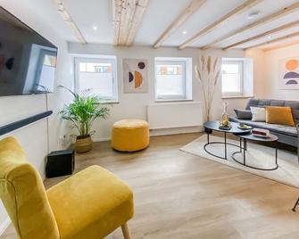 Stylisches Apartment mit Terrasse in der Altstadt von Donauwörth - Donauwörth - Lobby