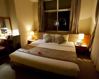 Muong Thanh Holiday Da Lat Hotel - Dalat - Bedroom