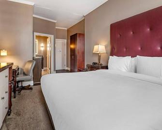 Downtown Nashville located in Printer's Alley with King Bed! - Nashville - Camera da letto