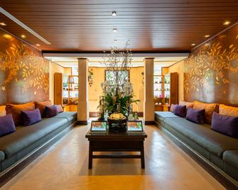 Burasari Phuket Resort & Spa (Sha Plus+) - Patong - Huiskamer