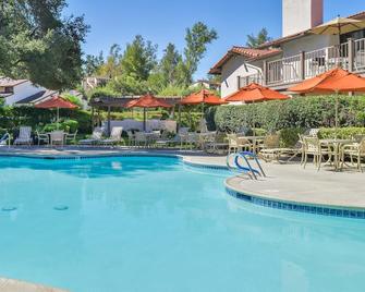 Spacious Villa Near Wine Country w/ Resort Pool, Onsite Spa & WiFi - Ramona - Pool