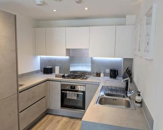 Suffield Lodge by Wycombe Apartments - High Wycombe - Keuken