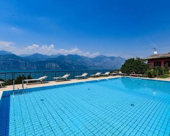 Garden Residence Malcesine Lake View - Malcesine - Pool