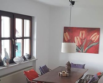 City-close oasis in the green - Deggendorf - Sală de mese