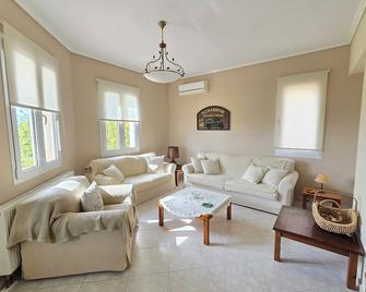 Villa Sea View - Chios - Living room