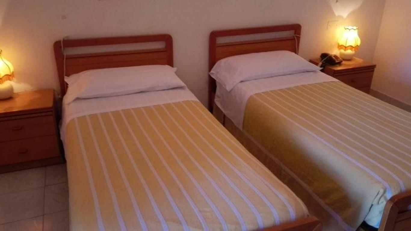 Hotel La Fonte a 300m uscita A14 Pescara Nord