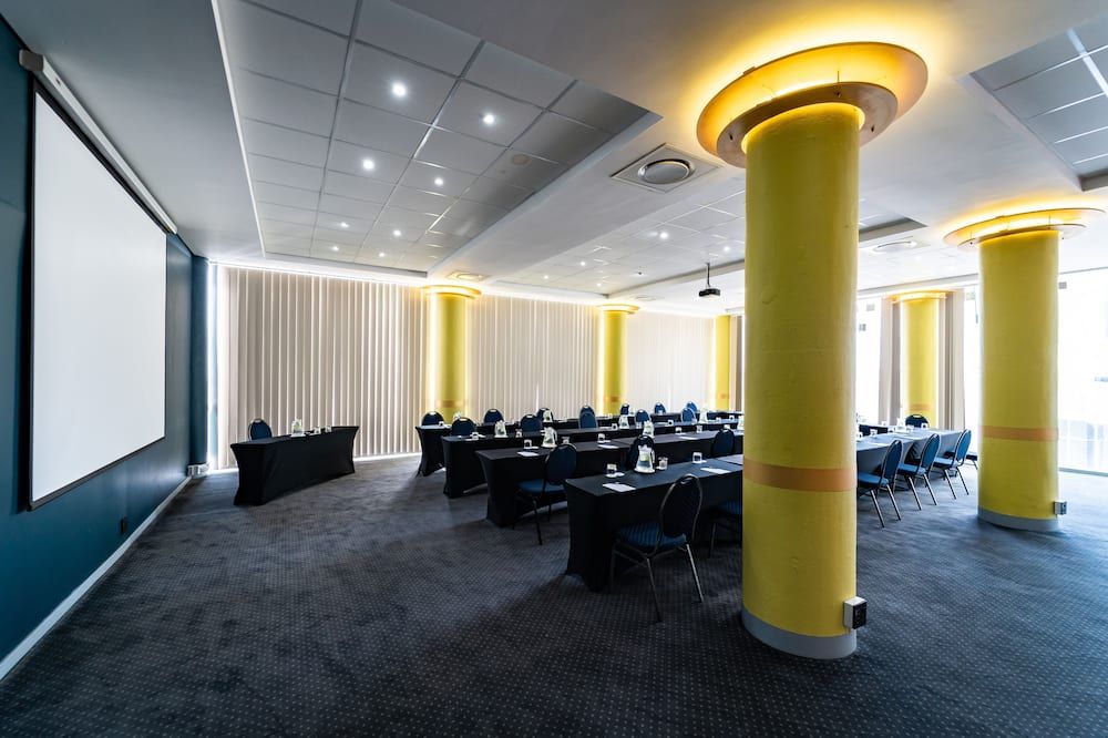 Gooderson Tropicana Hotel - דורבן