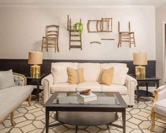 Urban Farmstead Family Retreat - Game Barn - Appleton - Living room