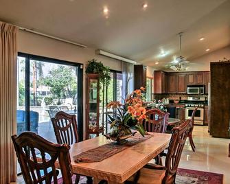 Palm Springs Golf Course Home Private Pool and Spa! - Palm Springs - Comedor