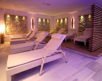 Boutique Hotel Nives - Luxury & Design in the Dolomites - Sëlva - Spa
