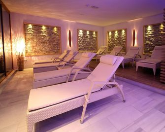 Boutique Hotel Nives - Luxury & Design in the Dolomites - Selva di Val Gardena - Spa