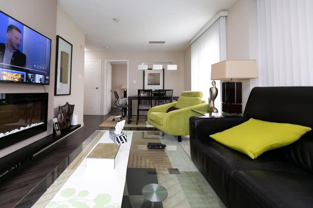 Lovely Monthly Furnished Rental - ויקטוריה - סלון