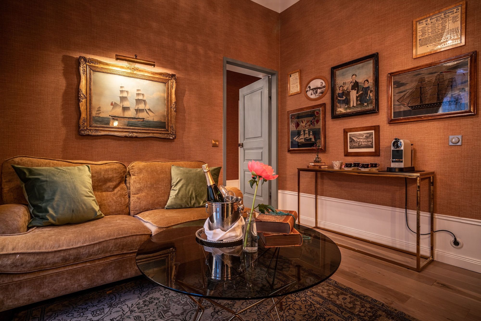 Living room view of Victory Hotel