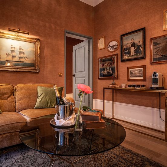 Living room view of Victory Hotel