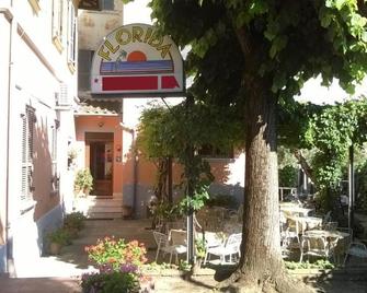 B&B Florida House - Passignano sul Trasimeno