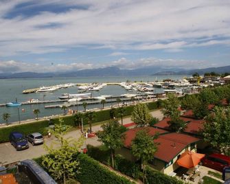 Camping Village Butterfly - Peschiera del Garda