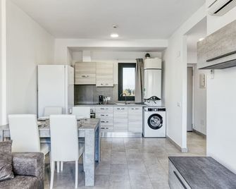 Giuliano Superior 3 para 4 personas - Castelló d'Empúries - Küche