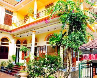 Tam Coc Family Hotel - Ninh Binh - Building