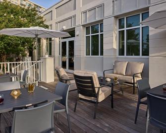 Holiday Inn Express & Suites Charleston Dwtn - Westedge By IHG - Charleston - Balcony